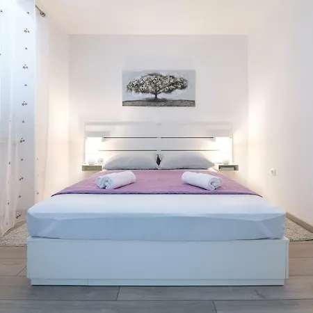 Boni Luxe Studio