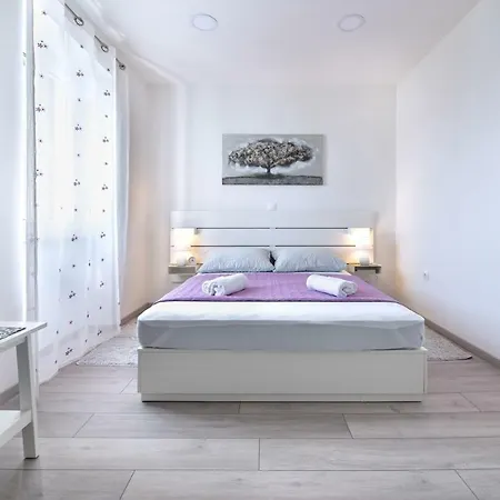 Boni Luxe Studio Apartment *