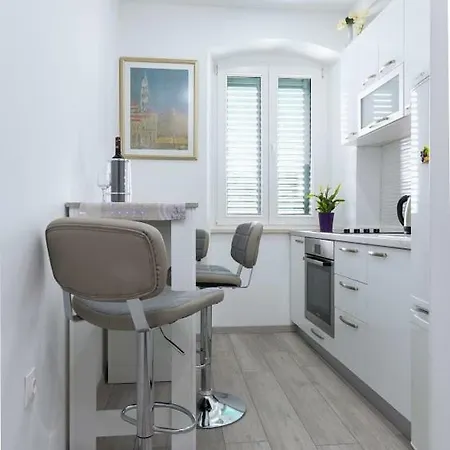 Boni Luxe Studio Apartment *