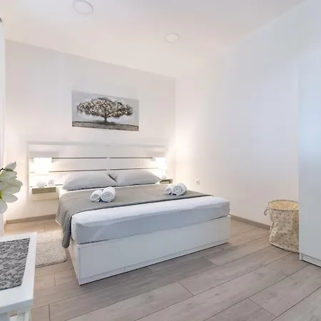 Boni Luxe Studio Apartment Split